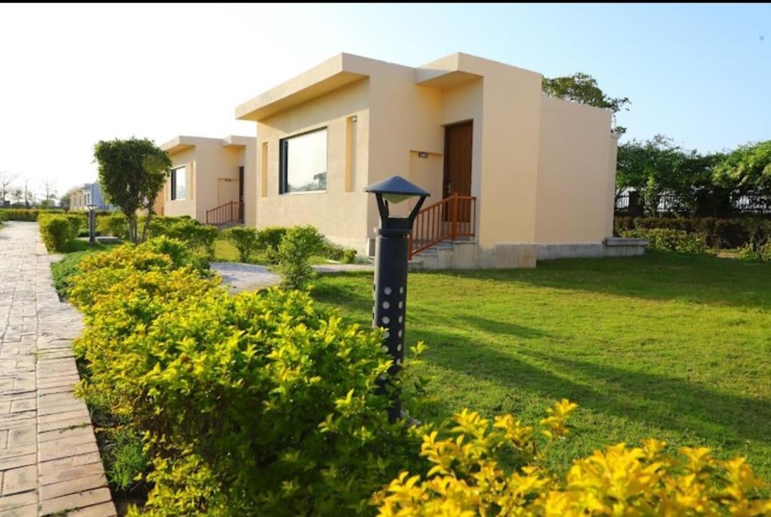 Haritma Resort Delhi  Exterior photo
